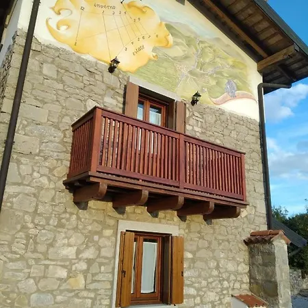 Semesterbostad Casa Della Meridiana Clastra